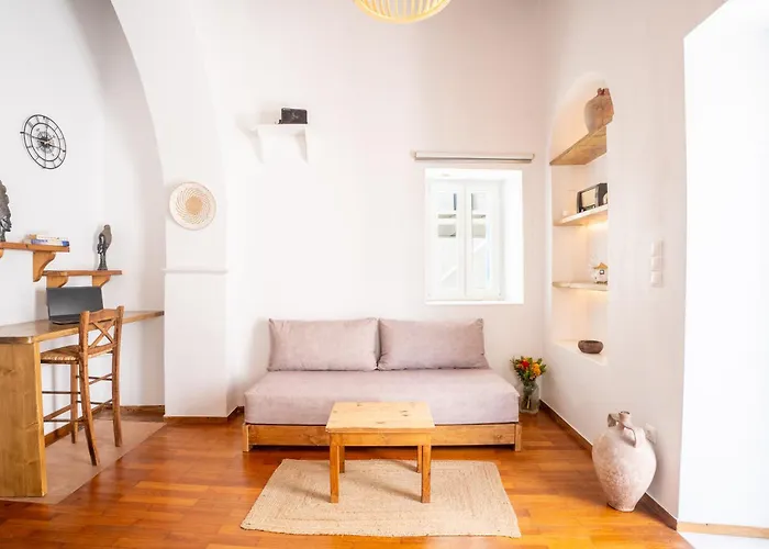 Eleanna's Cycladic * Mykonos Town